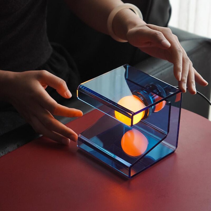 โคมไฟตั้งโต๊ะอะคริลิคทรงลูกบาศ - Desk Setup Minimalist บทวิจารณ์และราคา